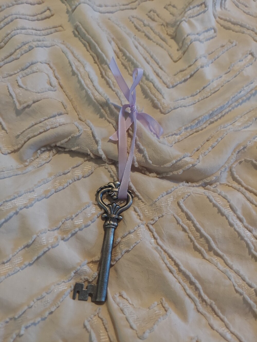 Vintage Style Pewter Skeleton Key Decorative Ornament - Lavender Ribbon